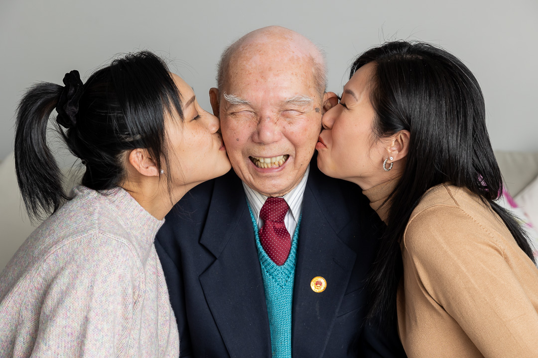 Extended Family with Great-Grandpa