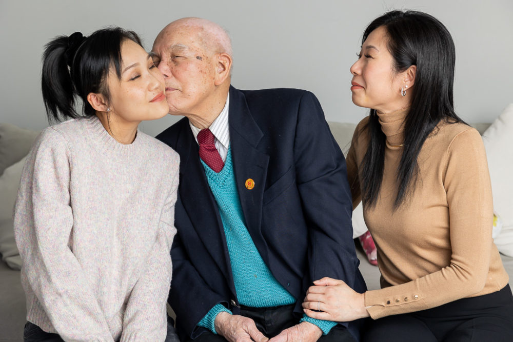 Extended Family with Great-Grandpa - Paperbunny Studios