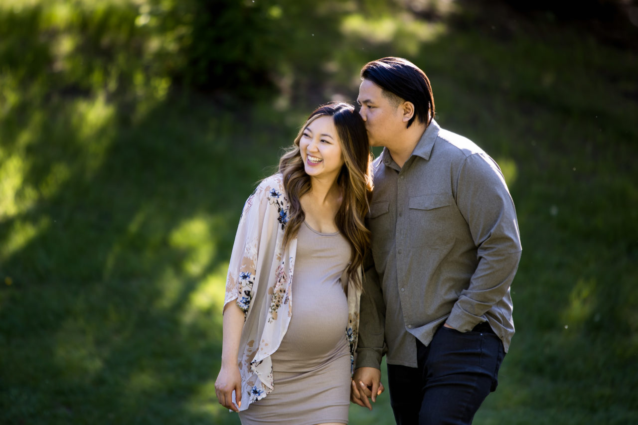 Edmonton artistic maternity photos of parents to be by Paper Bunny Studios 